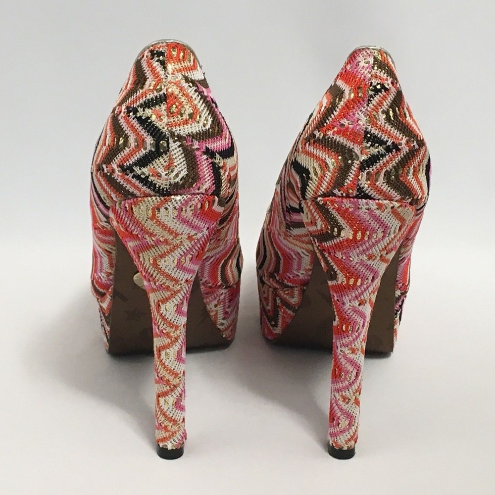 Betsy Johnson Shoes 7.5 Pink Metallic Chevron Heel - Picture 8 of 8